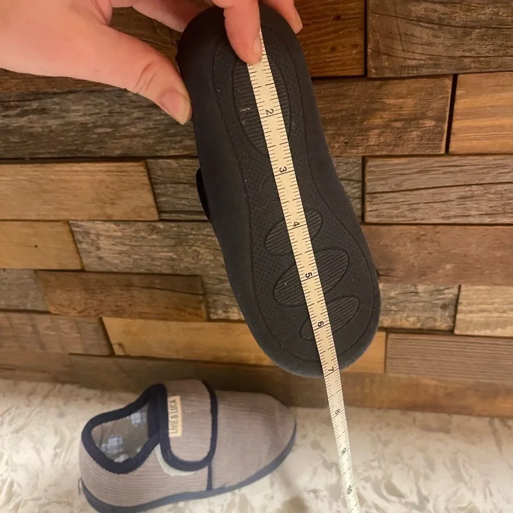 Livie and Luca Boys outdoor slippers small
